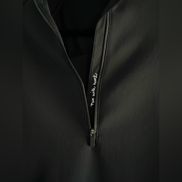 NWOT - Lululemon Weather Or Not 1/2 Zip in Black, Size 6 - Picture 5 of 7